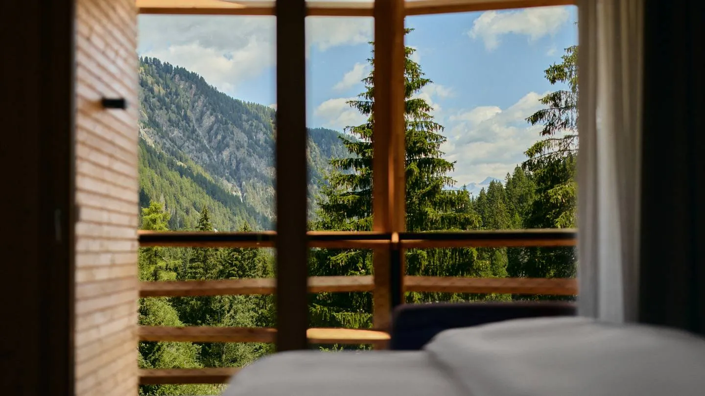 RIVER SUITE 2